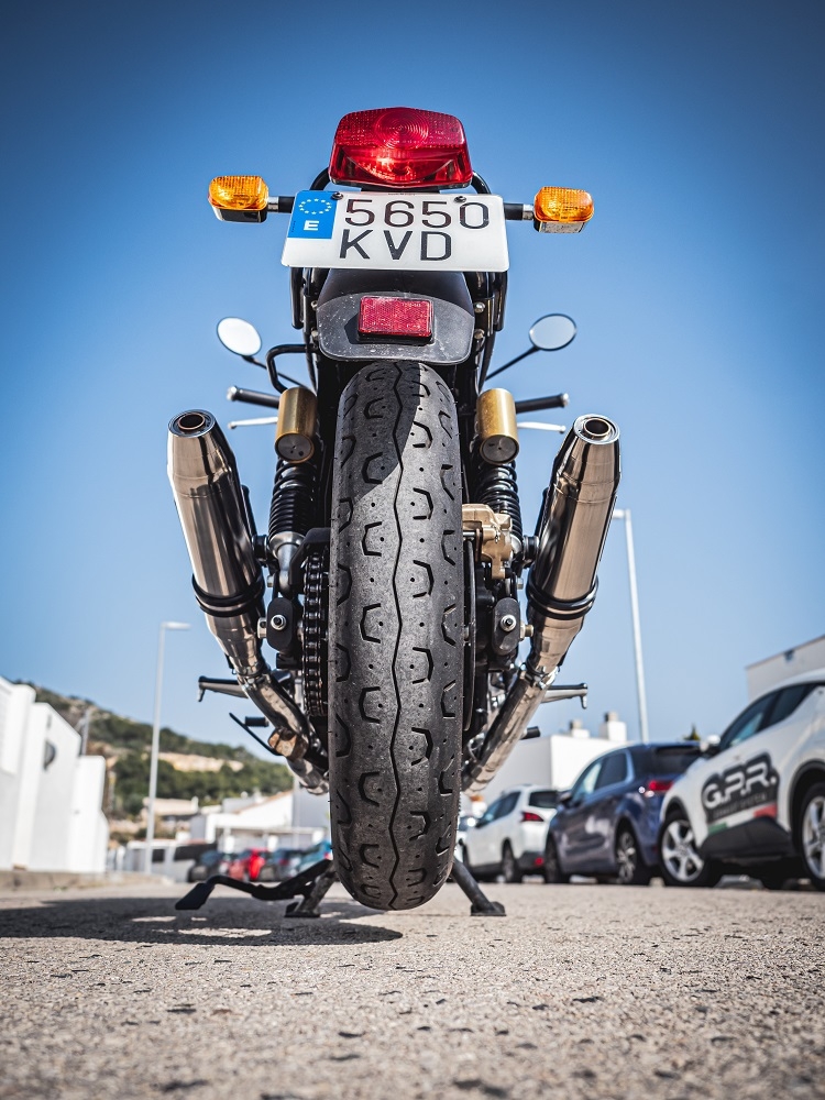 Exhaust compatible with Royal Enfield Interceptor 650 2021-2025, Deeptone Inox, Dual slip-on exhausts including removable db killers and link pipes 