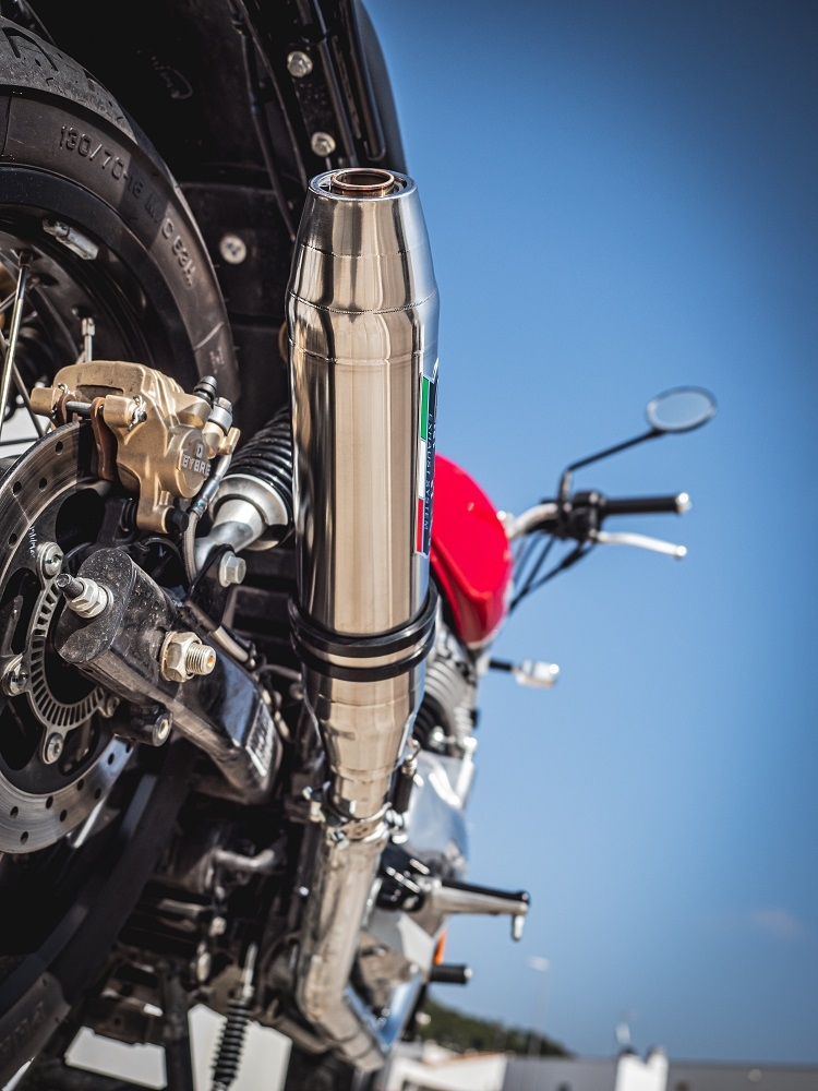 Exhaust compatible with Royal Enfield Interceptor 650 2021-2025, Deeptone Inox, Dual slip-on exhausts including removable db killers and link pipes 