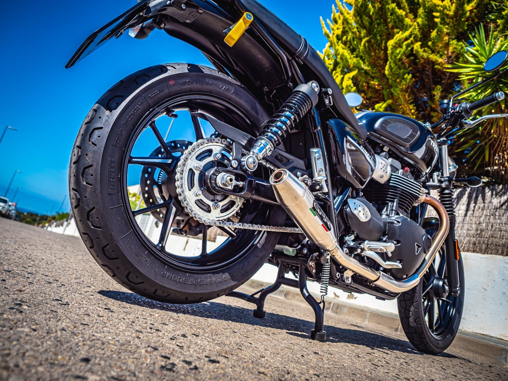 Exhaust compatible with Triumph Street Twin 900 2020-2021, Deeptone Inox, Dual slip-on including removable db killers and link pipes, EPA-compliant 
