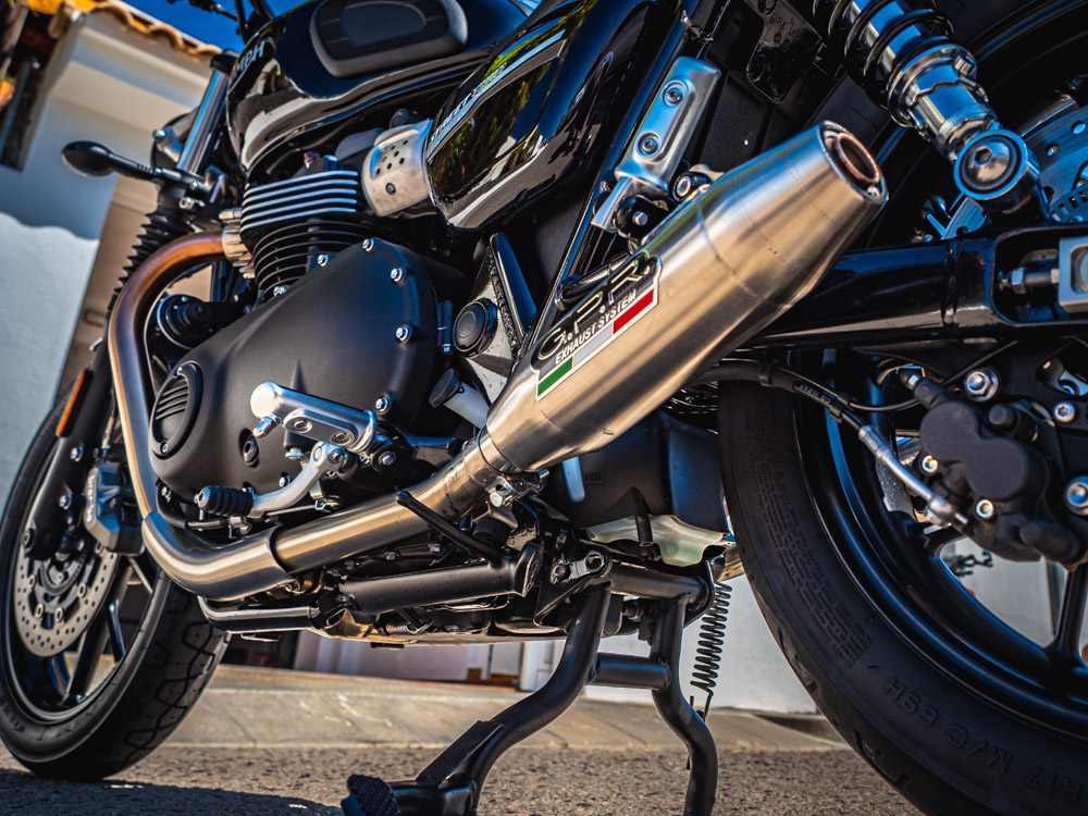 Exhaust compatible with Triumph Street Twin 900 2020-2021, Deeptone Inox, Dual slip-on including removable db killers and link pipes, EPA-compliant 