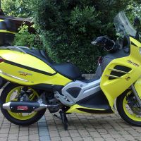 GPR escape compatible con  Malaguti Spidermax 500 GT 2004-2011, Power Bomb, Escape legal, homologado, silenciador con db killer desmontable y tubo de conexión específico 