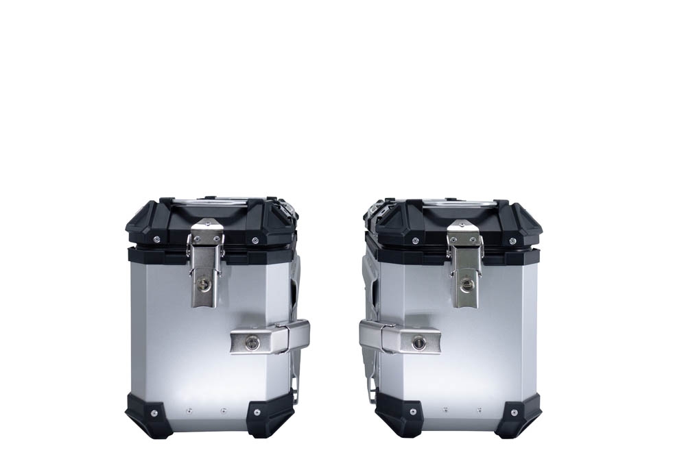 GPR TECH compatible with  Kawasaki Versys 650 2015/2016 e3 GPR TECH Pair of side cases aluminum made, silver color with specific pannier holder Capacity 38 LT. + 38 LT.
