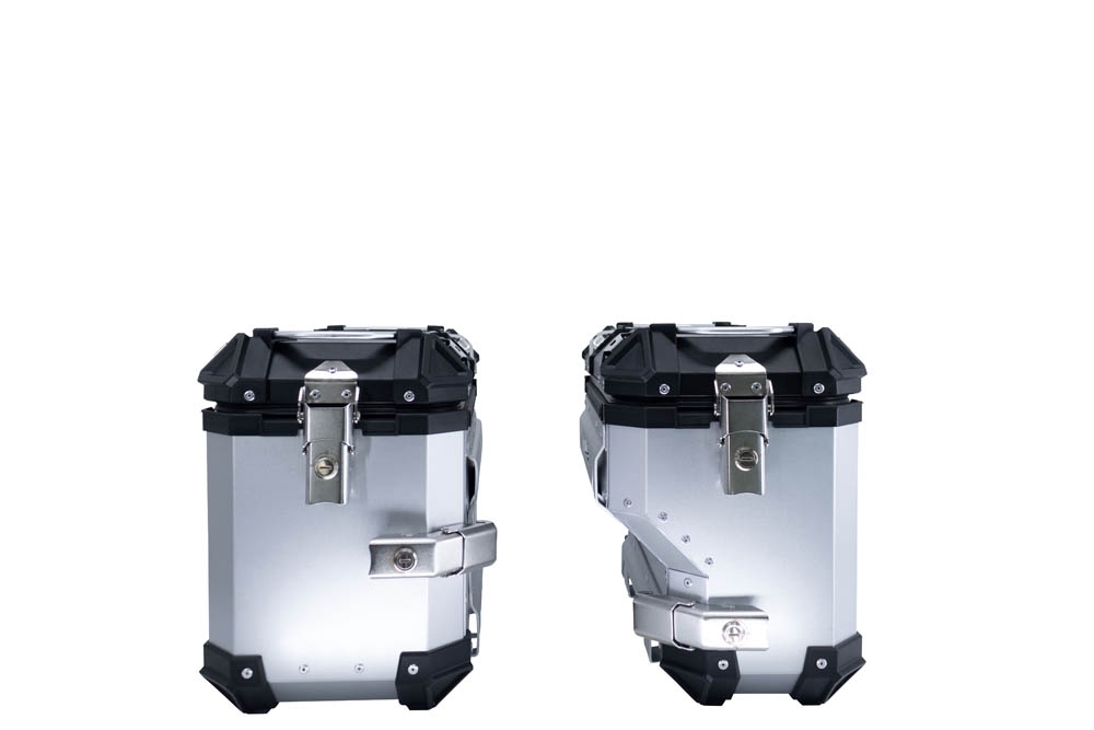 GPR TECH compatible with  Voge 900DSX 2026/2027 e5 plus GPR TECH Pair of side cases aluminum made with contoured right side, silver color with specific pannier black holder Capacity 38 LT. + 32 LT.
