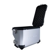 GPR TECH compatible with  Voge 900DSX 2026/2027 e5 plus GPR TECH Pair of side cases aluminum made with contoured right side, silver color with specific pannier black holder Capacity 38 LT. + 32 LT.