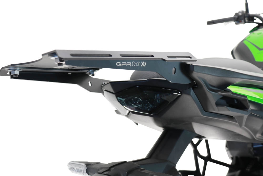 GPR TECH compatible with  Kawasaki Versys 650 2015/2016 e3 GPR TECH Top case in aluminum, silver color with specific plate included Capacity 55 LT.